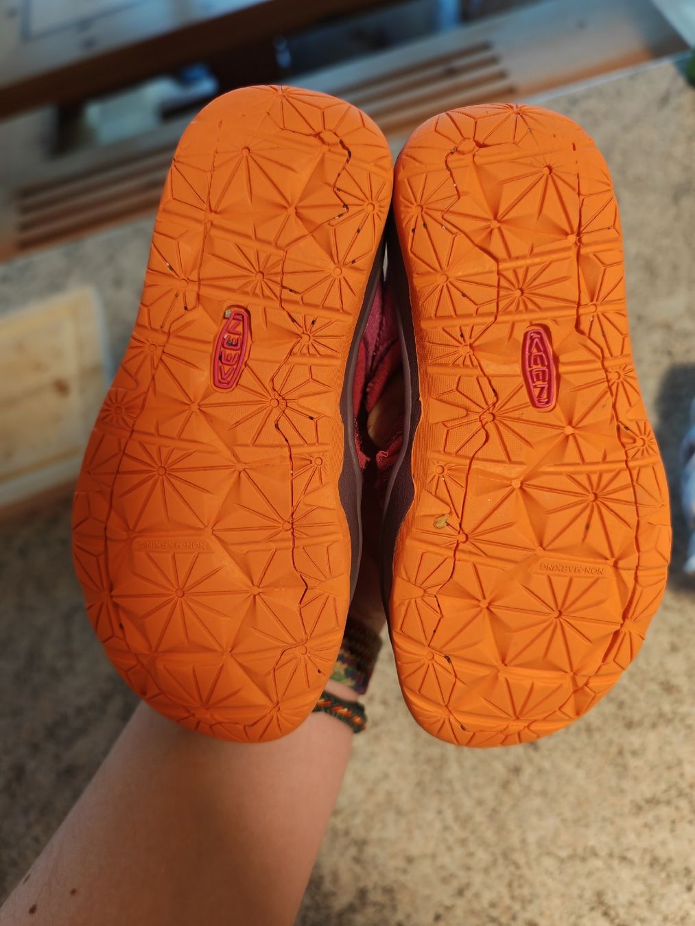 Keen Schuhe für Mädchen: Keen Sandalen Gr. 27/28 – Gebraucht aus Leimiswil von Puschi23 1