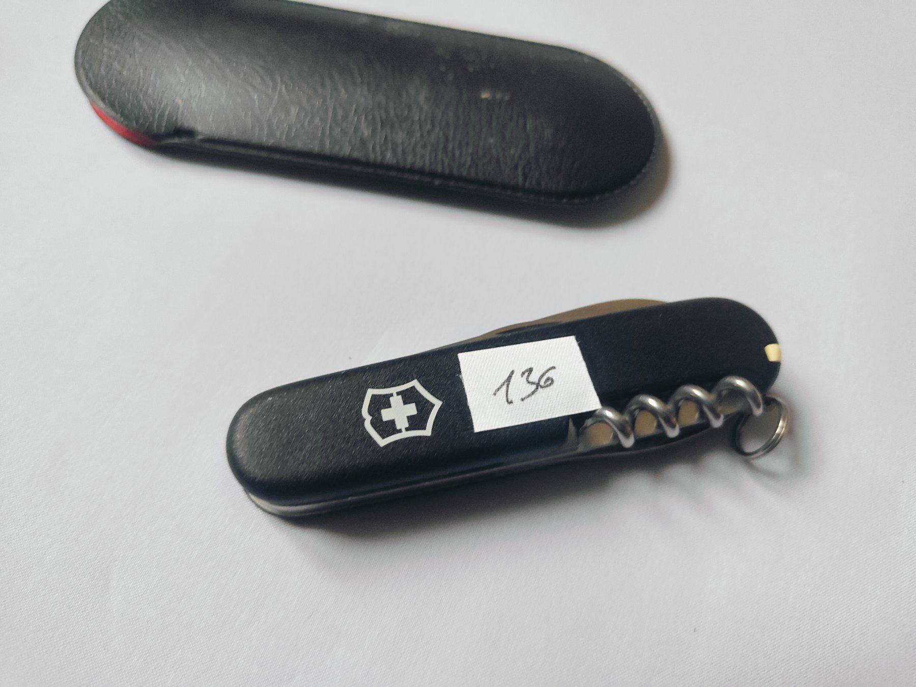 Victorinox Taschenmesser: Victorinox Taschenmesser aus Sammlung – Gebraucht aus Olten von Mezopotamya 5