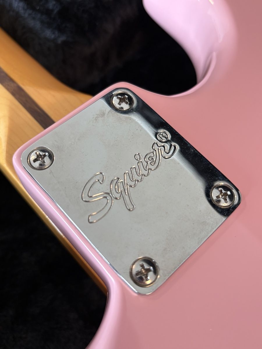 Squier Strumenti musicali: Squier Stratocaster Classic Vibe 60s - Shell Pink – Usato da Luzern venduto da MusikElektronikShop 5