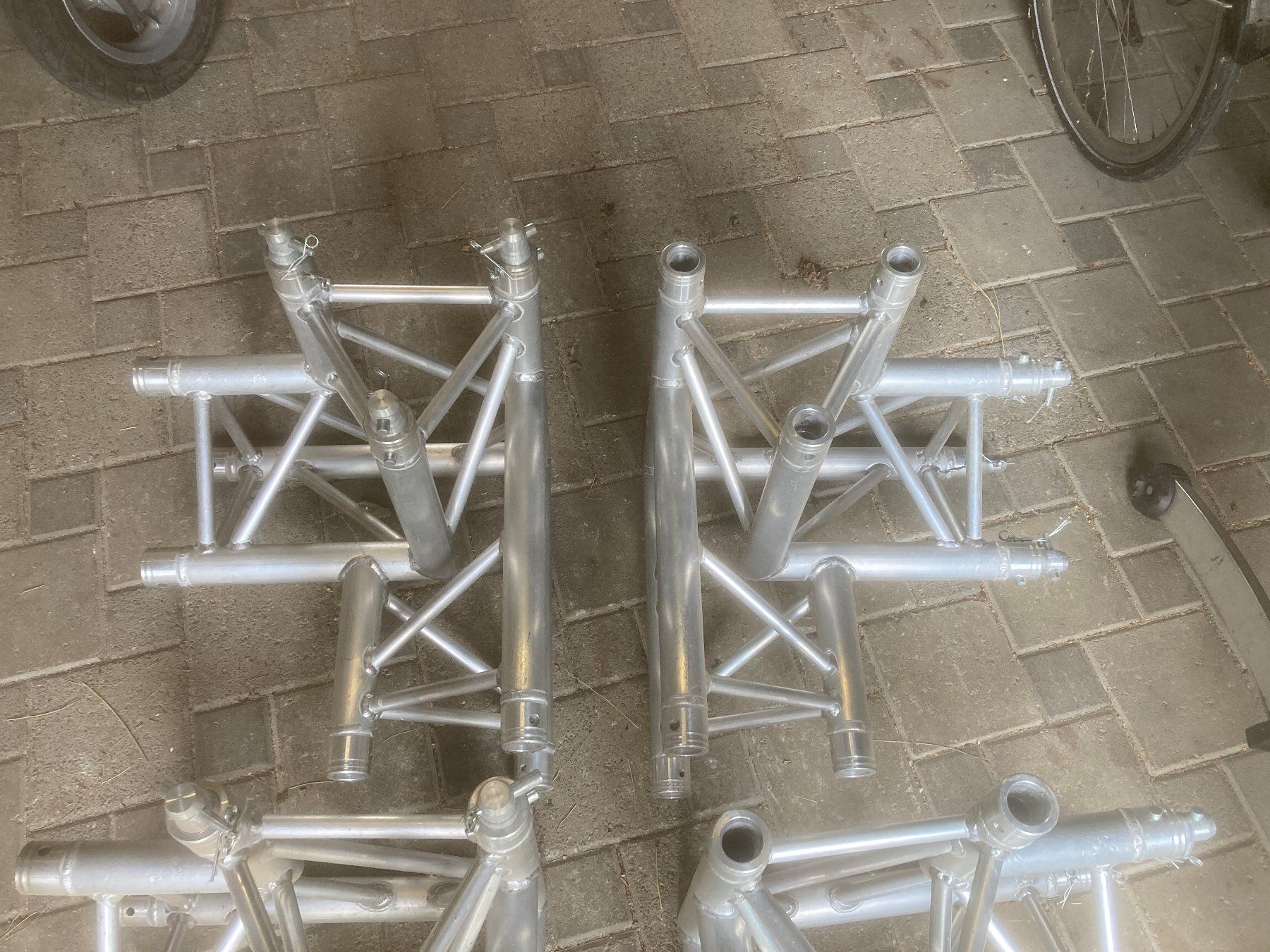 Tralicci: Globaltruss F33 Traversenhaus – Usato da Langendorf venduto da djlefreak4u 3