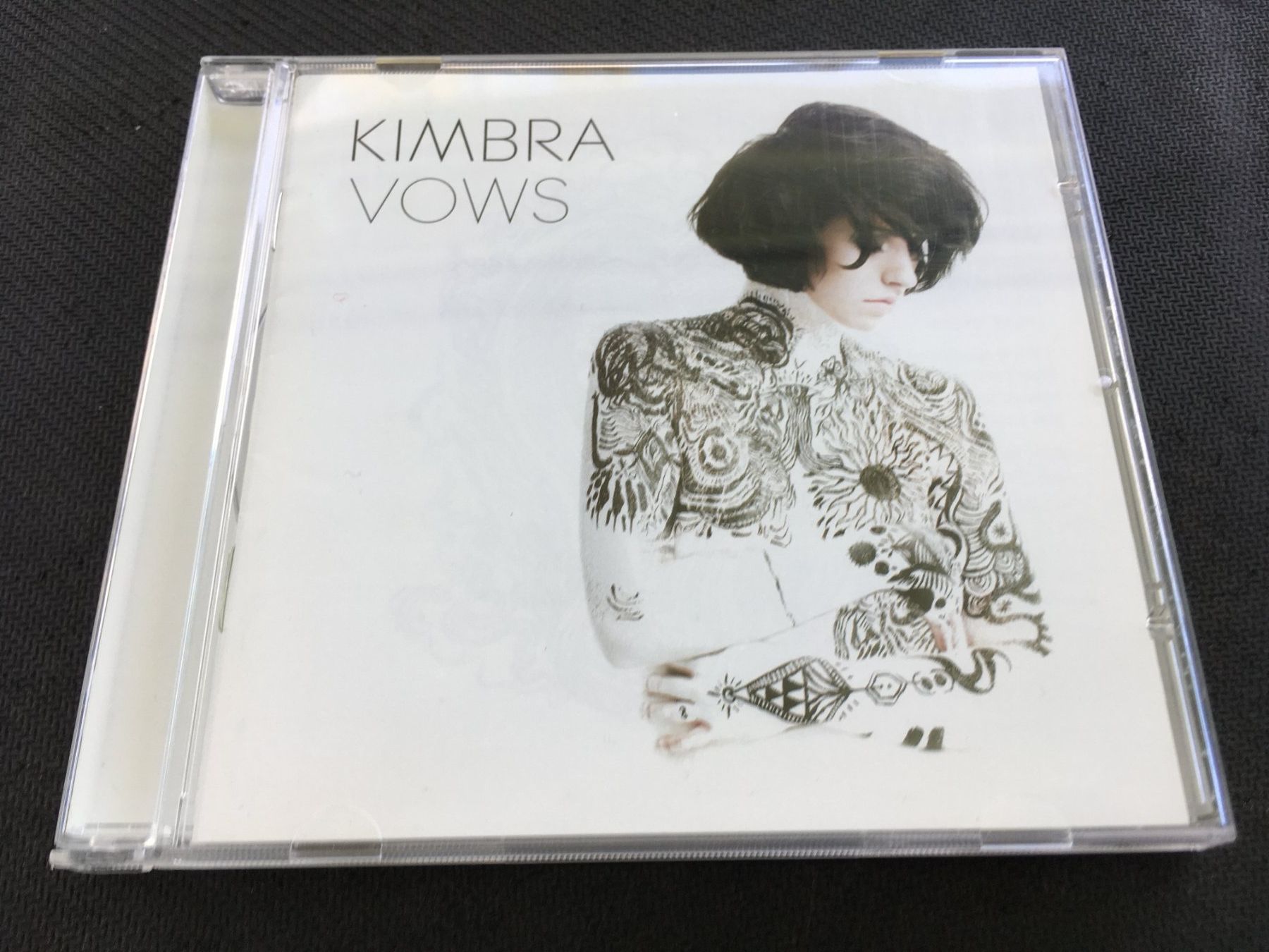 CDs: Kimbra - Vows -CD- – Gebraucht aus St.Gallen von MedienJoe
