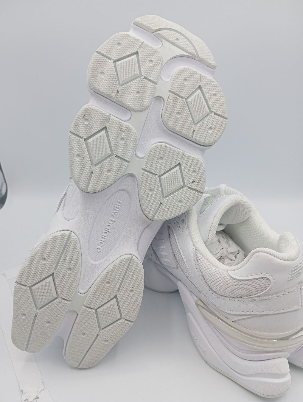New Balance Chaussures hommes: New Balance 9060 (EU42) – Neuf (Voir description) à Schaffhausen par outlez 6