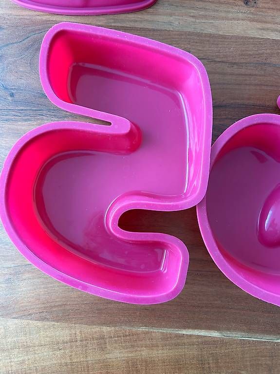 Teglie da forno: Letter Cake Silikonbackformen von 0 - 9 – Usato da Hünenberg venduto da fgg_v79c 3