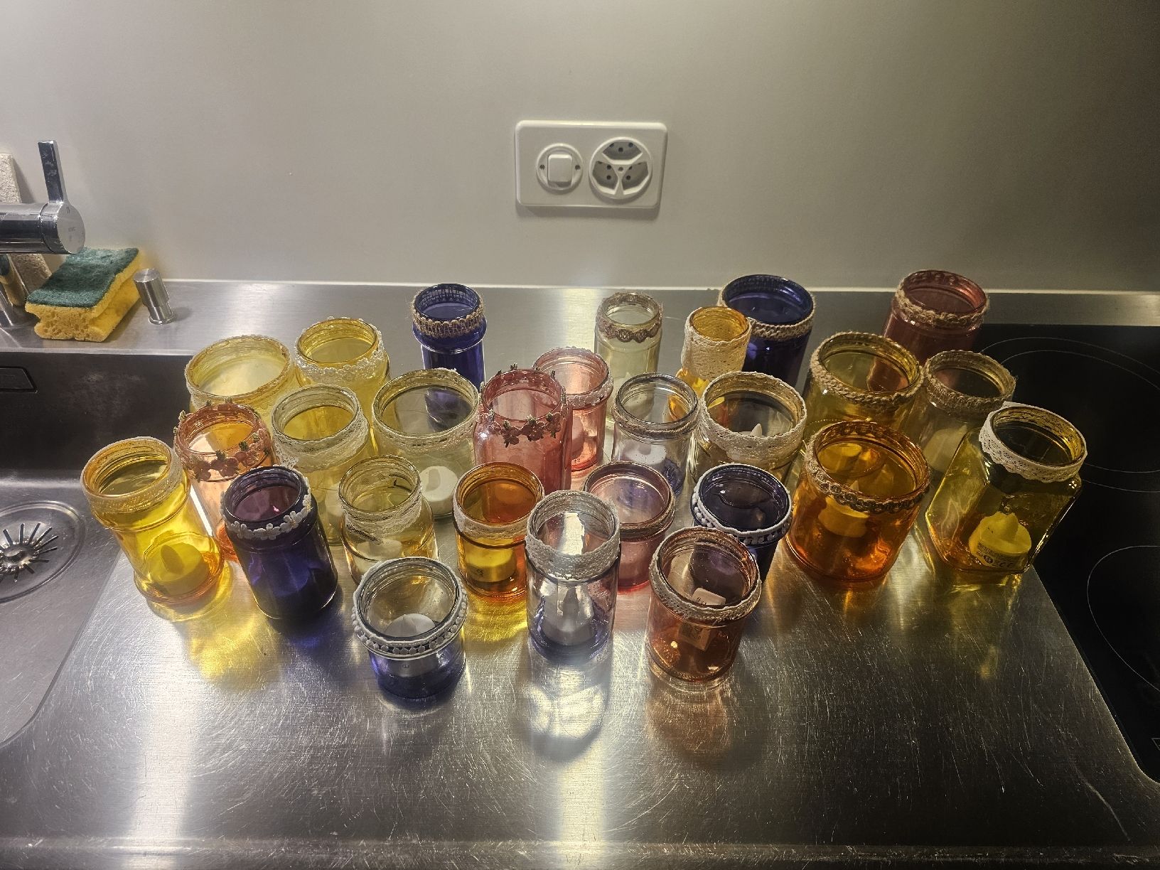 Partylite Tutte le decorazioni: 130 bunte Teelichter Gläser – Usato da Zürich venduto da SelinaA. 1