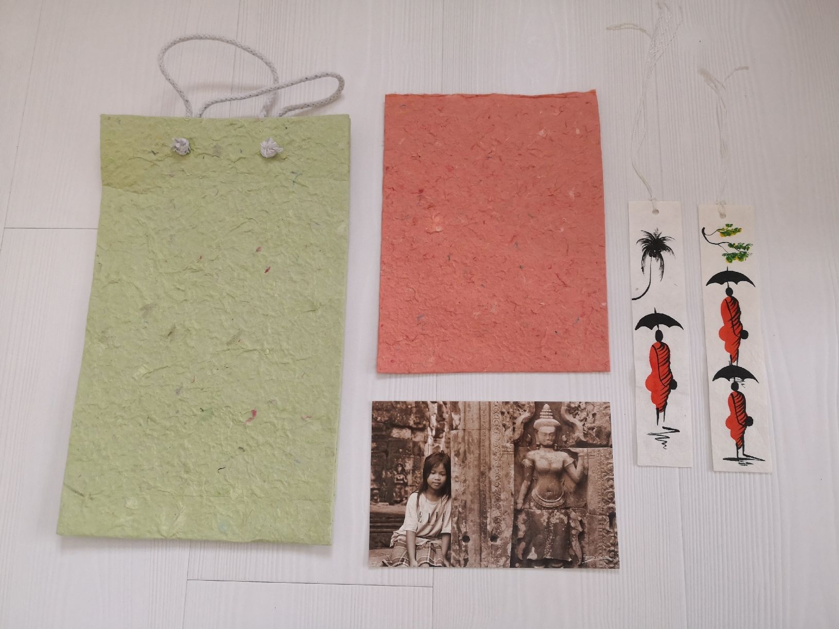 Altre raccolte & rarità: 🤩7 STK: BOHO-CHIC HANDGEMACHTE BUCHZEICHEN, POSTKARTE & CO. – Nuovo (secondo la descrizione) da Olten venduto da Naja-Twins-Twins