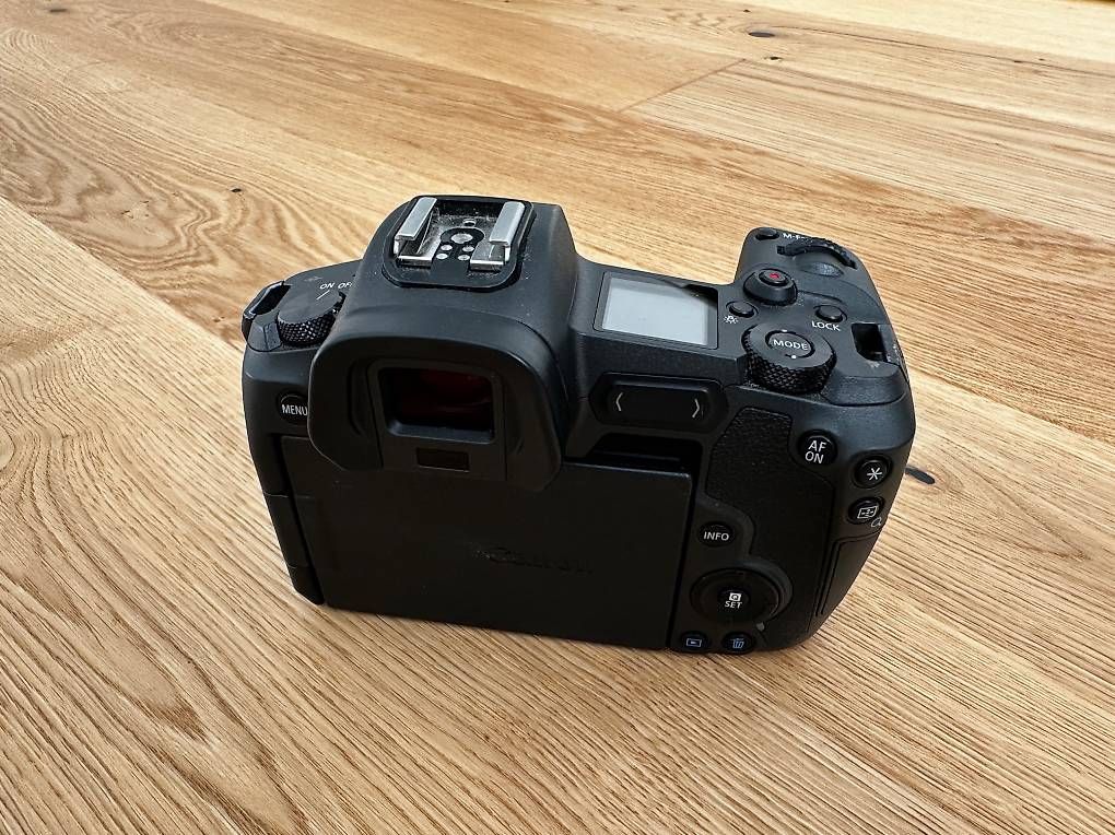 Fotocamera: Canon EOS R Body mit Zubehör – Usato da Ruswil venduto da _M4R 2