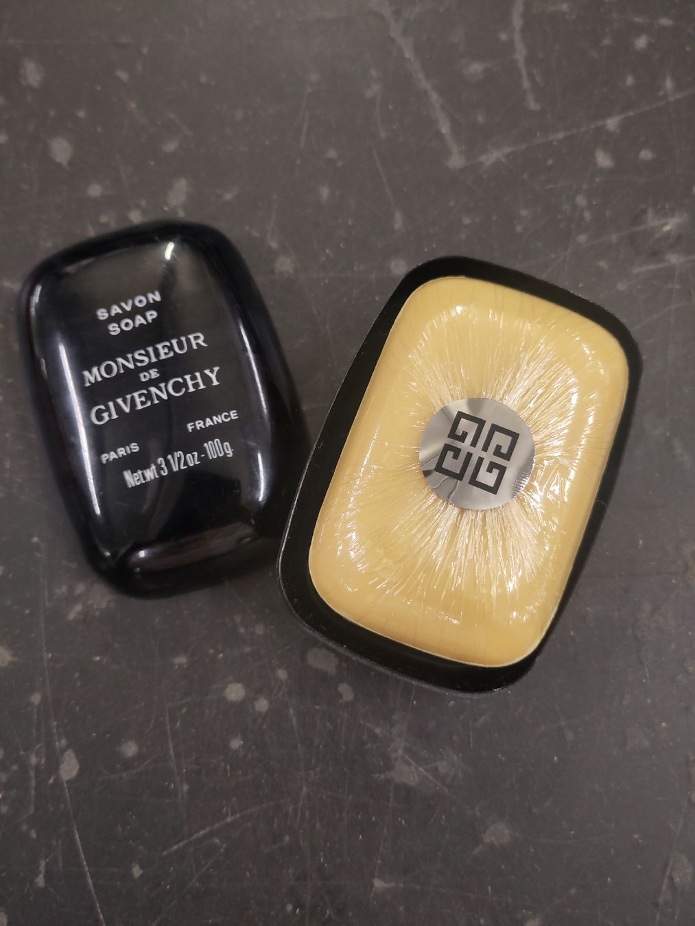 Givenchy Doccia: Monsieur de Givenchy Seife – Nuovo e nell'imballaggio originale da Pratteln venduto da Cartonsducoeur_bl 1