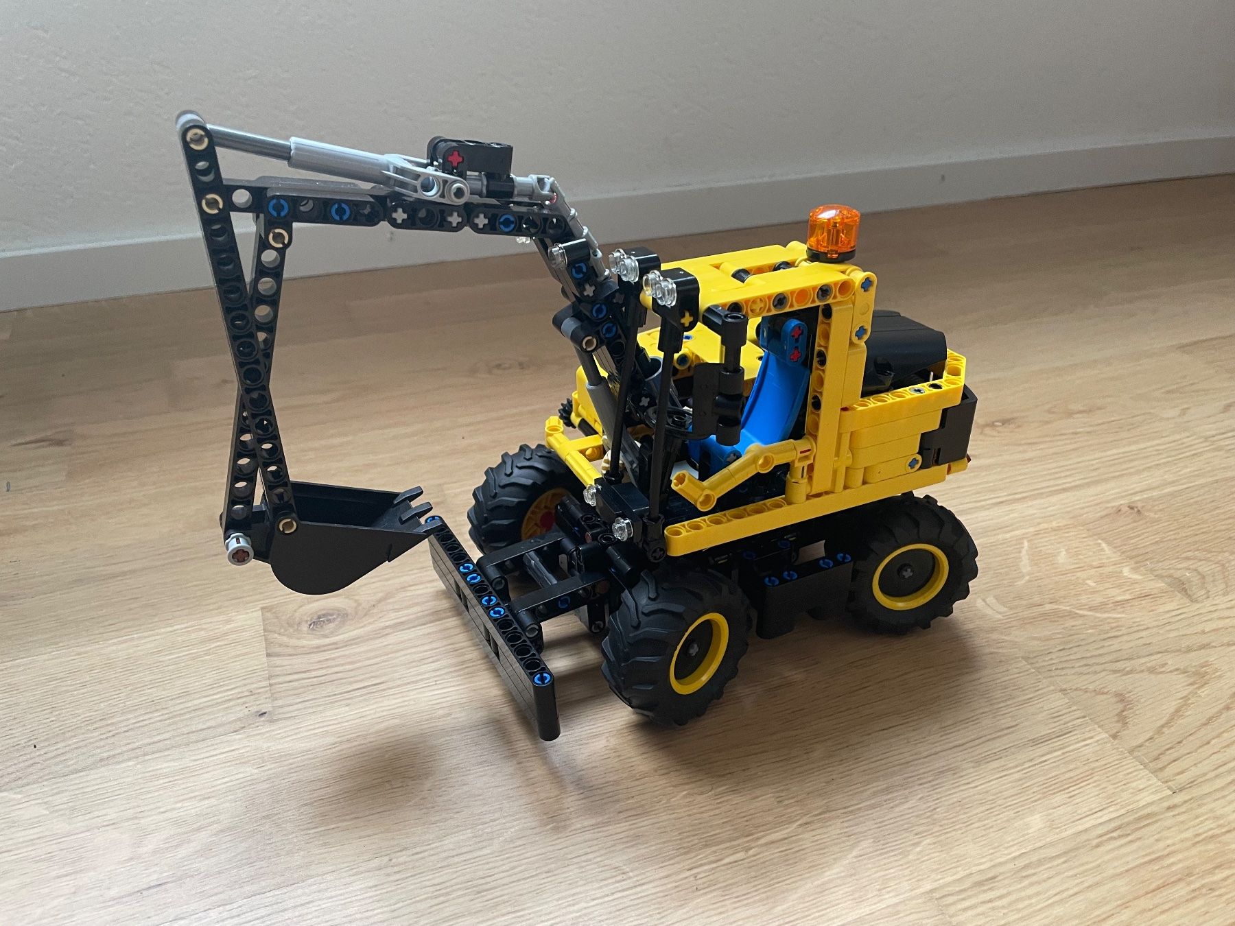 Lego Baukästen: Lego Technic - Bagger – Gebraucht aus Salmsach von ram82