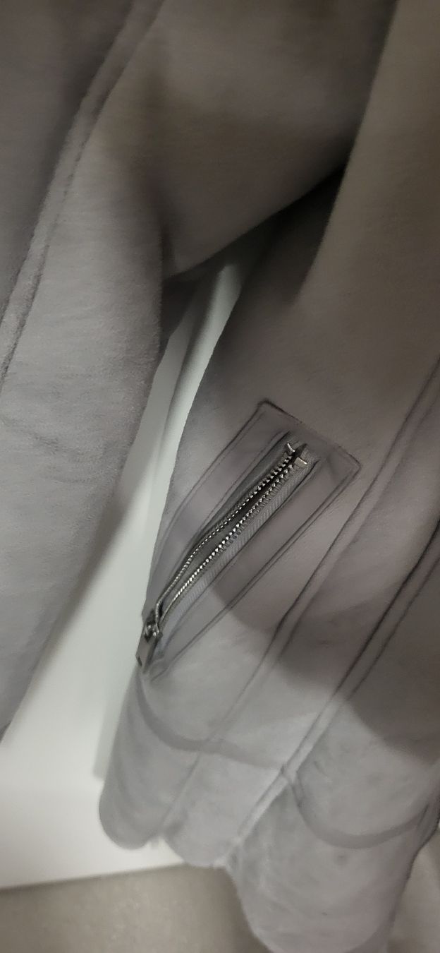 Giacche: Fake Fur Jacket Gray S -y2k – Nuovo (secondo la descrizione) da Buchs AG venduto da sxf96 2