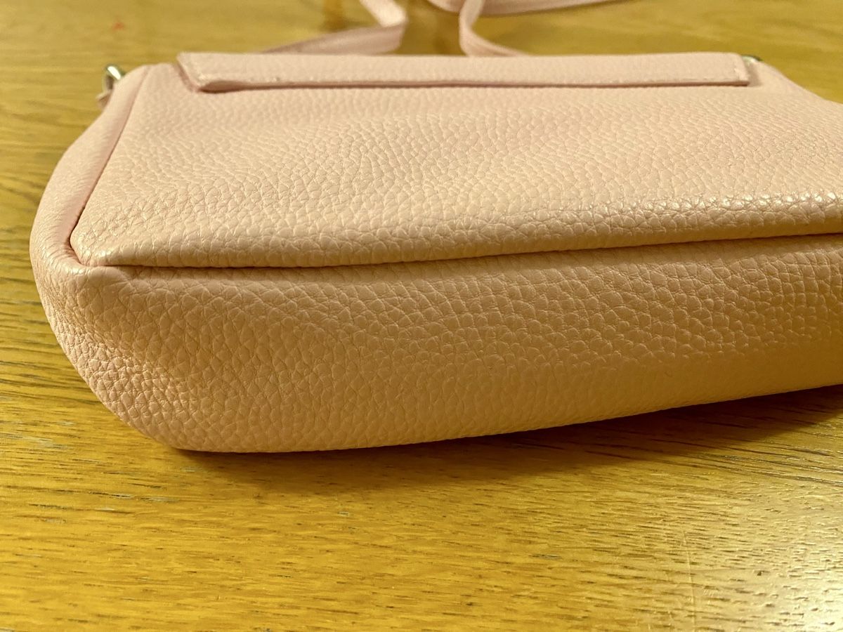 Taschen für Damen: Rosa Umhängetasche, neuwertig – Gebraucht aus zürich von greenmodul 5
