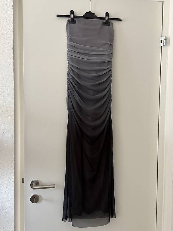 Zara Vestiti: Trägerloses Kleid Zara – Nuovo (secondo la descrizione) da Vaduz venduto da Christina_97