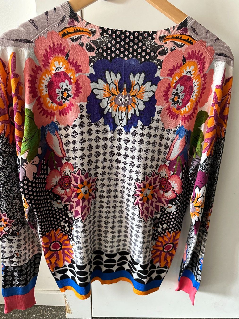 Etro Maglioni & Felpe: Schicker neuer ETRO-Pullover aus 100 % Seide, 890 CHF – Nuovo e nell'imballaggio originale da Genève venduto da Mycollection 5