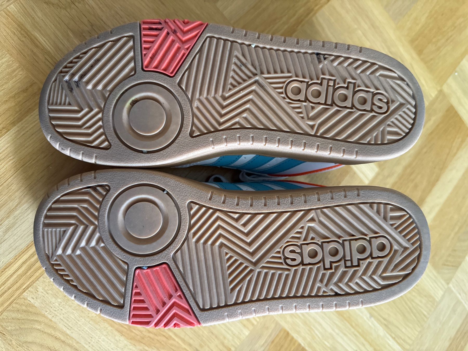 Adidas Herrenschuhe: Adidas Sneakers Grösse 38 – Gebraucht aus Gossau ZH von che_q7f9 6