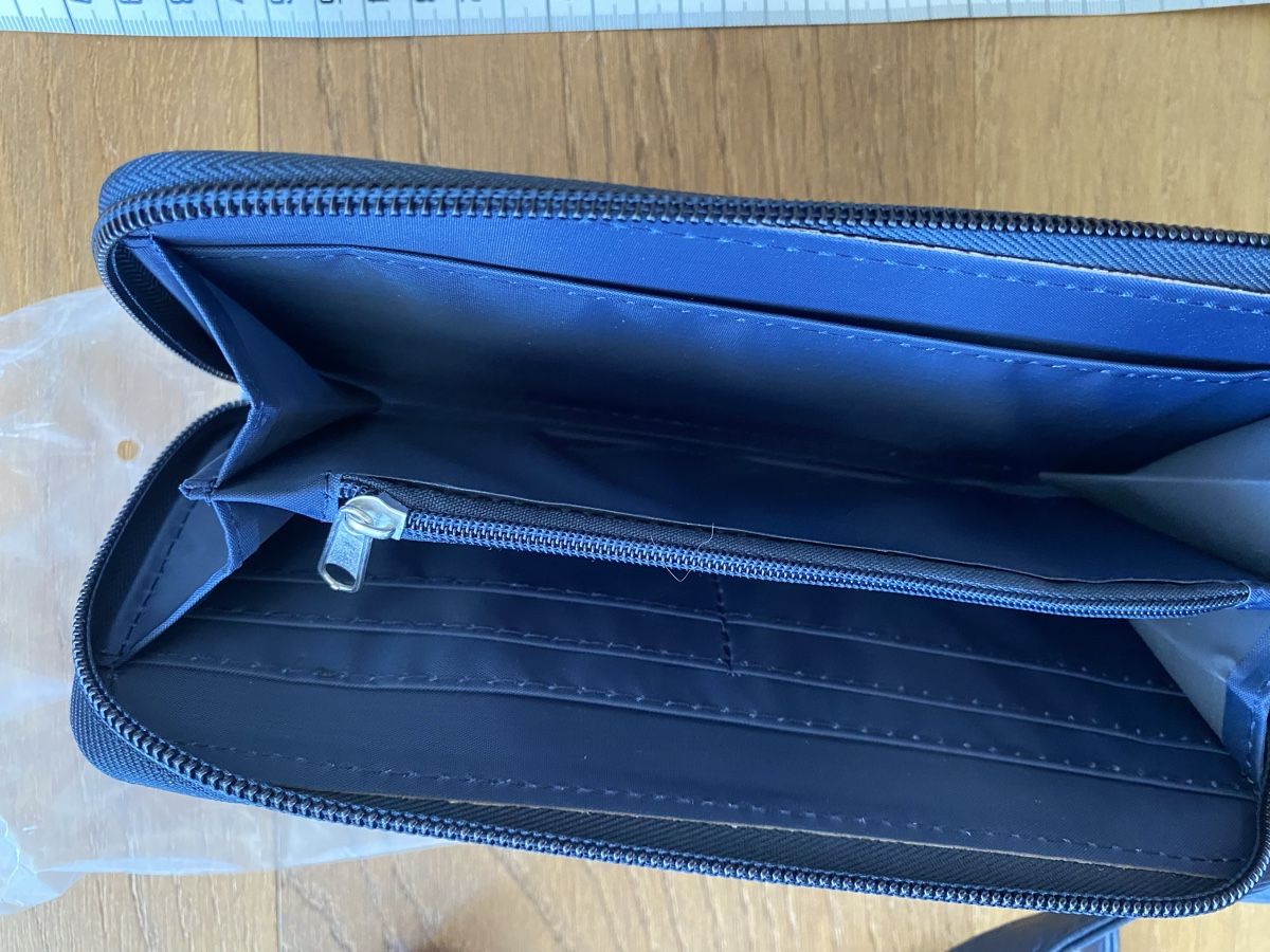 Borse da donna: Handtasche und Portemonnaie  – Nuovo e nell'imballaggio originale da Meggen venduto da 6003Luzern 3