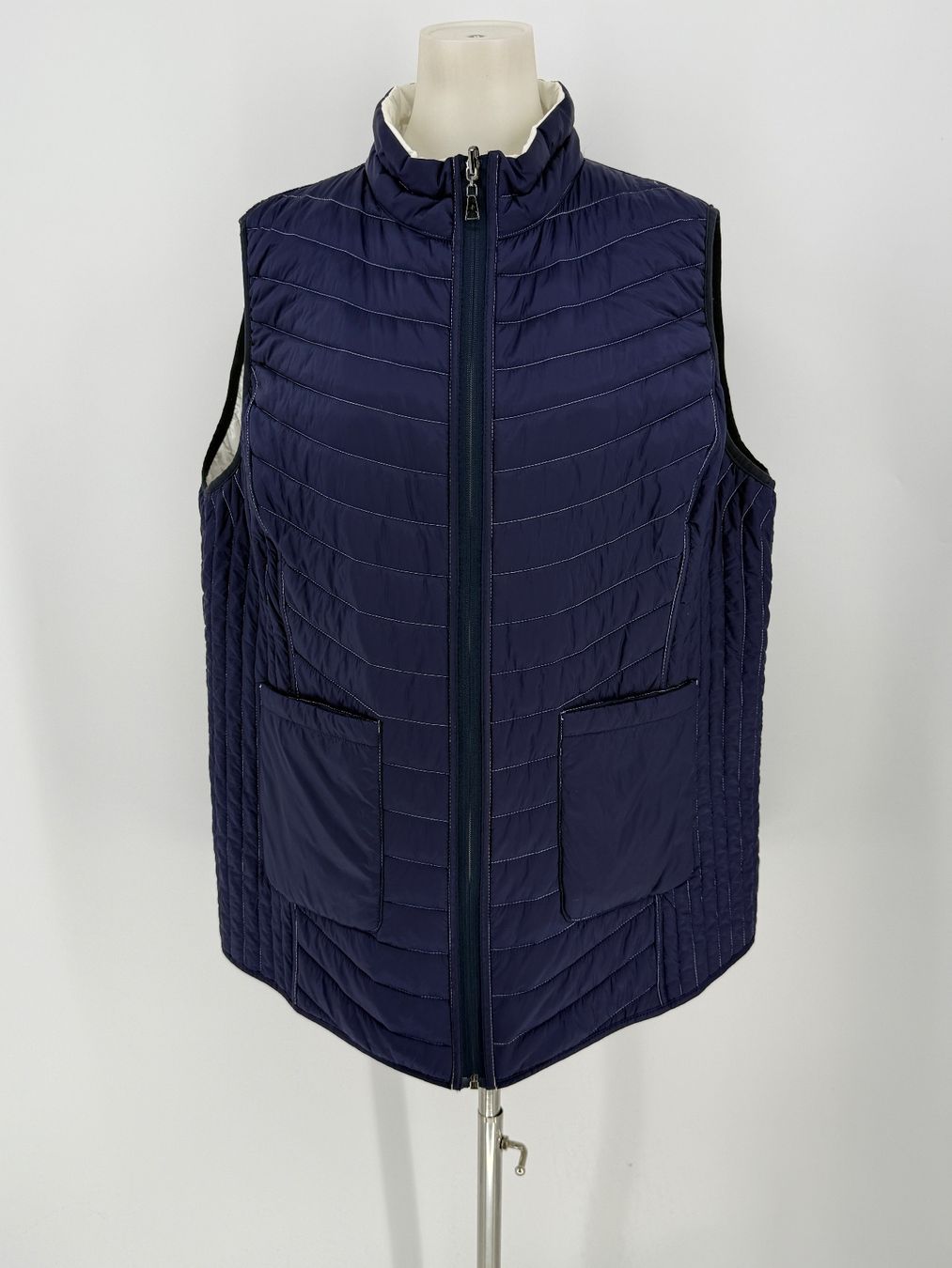 Gilets: Gilet/ Weste Gr.46/48 reversibel blau/weiss – D'occasion à Auenstein par moin. 3
