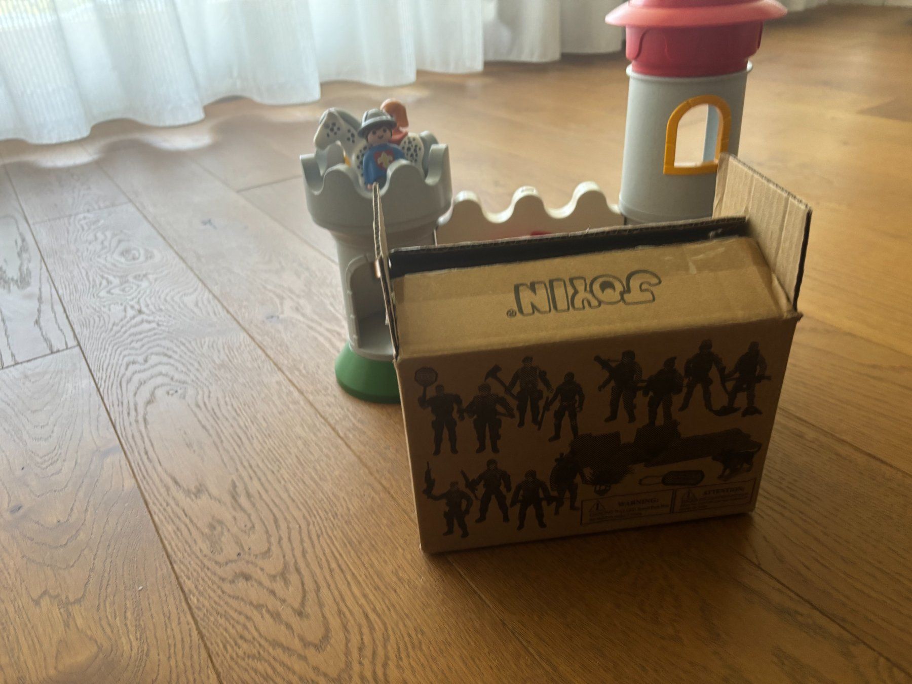 Playmobil Giocattoli: chateau fort avec des soldats – Usato da Geneve venduto da ann1954 2