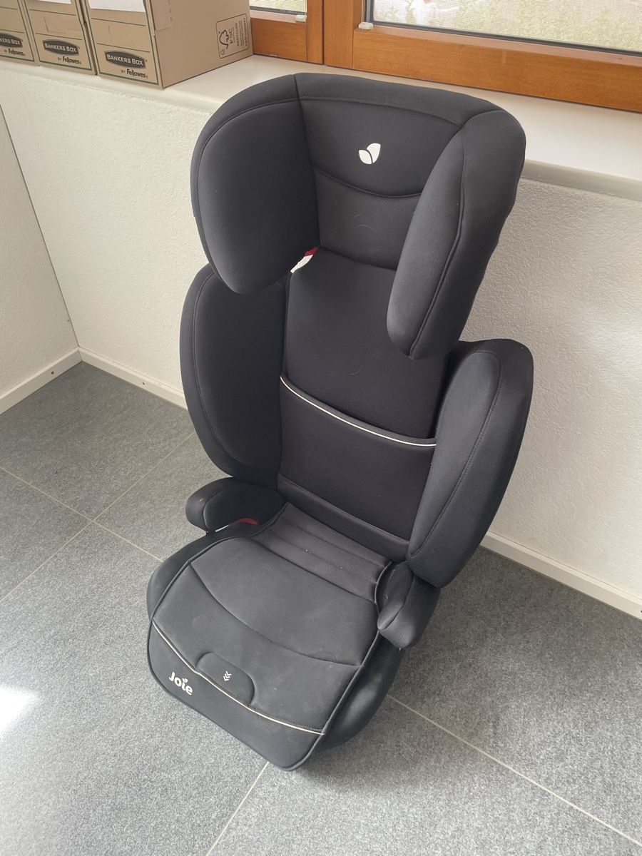 Joie Seggiolini per auto: Kindersitz Joie schwarz gebraucht – Usato da Lohn SH venduto da Pizzabaecker 1