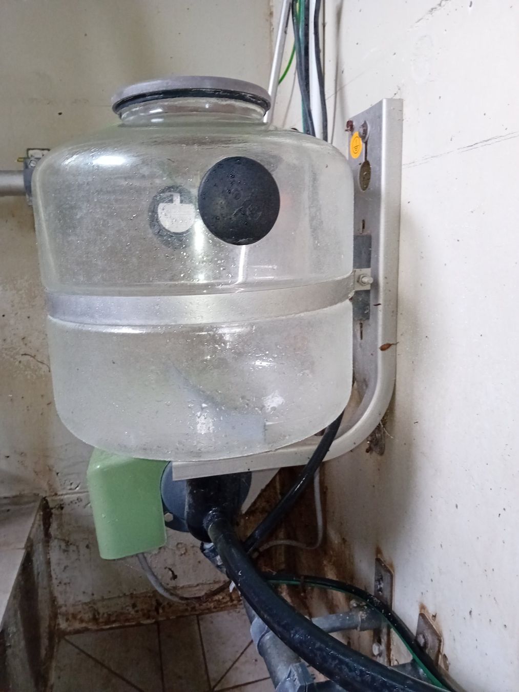 Westfalia Tutte le macchine: Milchsammelkugel – Usato da Giswil venduto da pet_755f