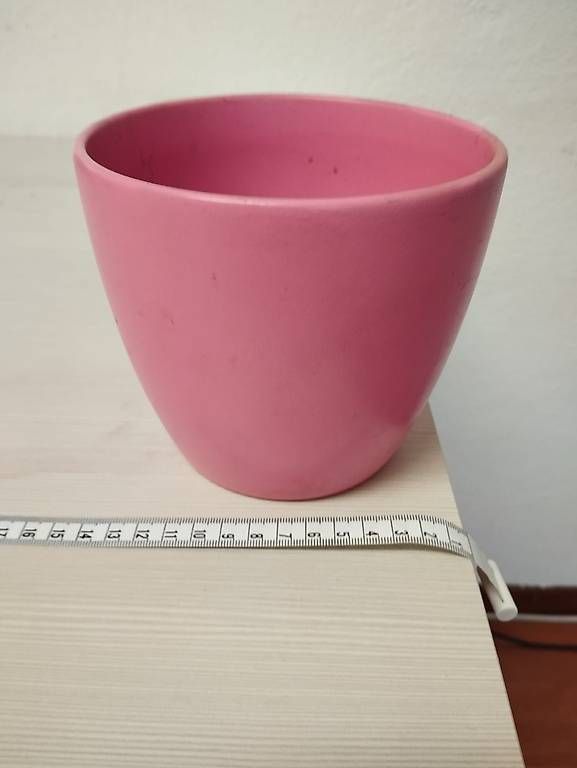 Vasi & Recipienti: Vasi colorati carini  singoli 10 CHF – Usato da Agno venduto da ant_tx57 4