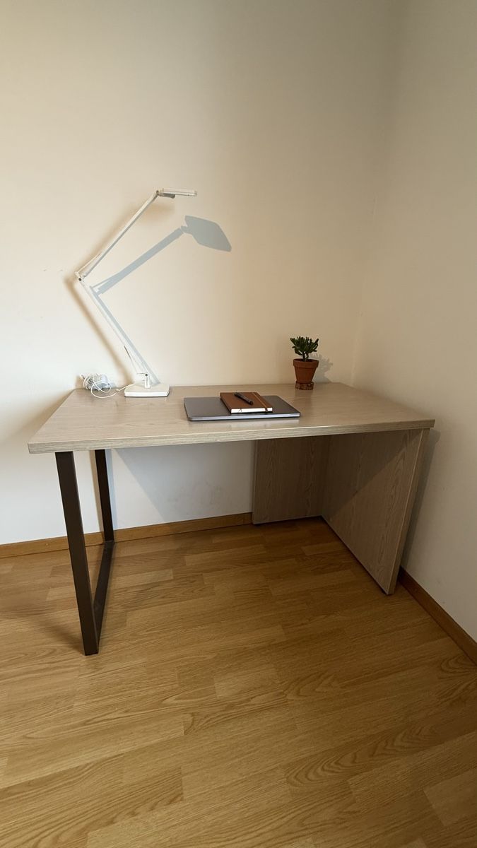Scrivanie: Schreibtisch Holzoptik – Usato da St. Gallen venduto da ema_rcj6