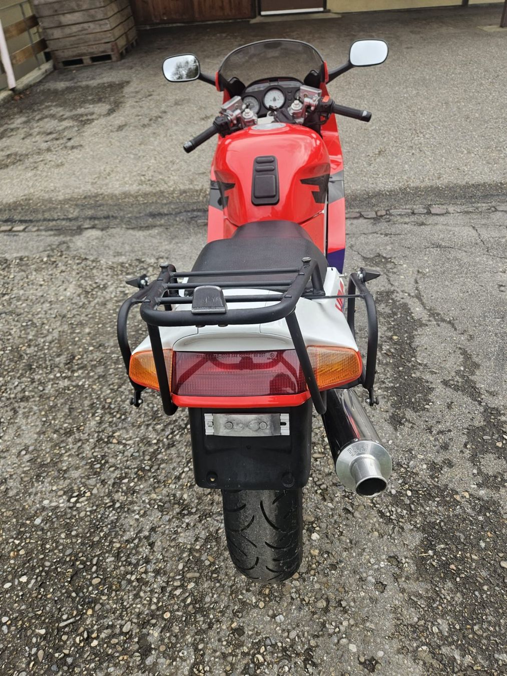 Honda Strada: Honda VFR750 RC36 HRC Design – Difettoso da Riedtwil venduto da molerie 3