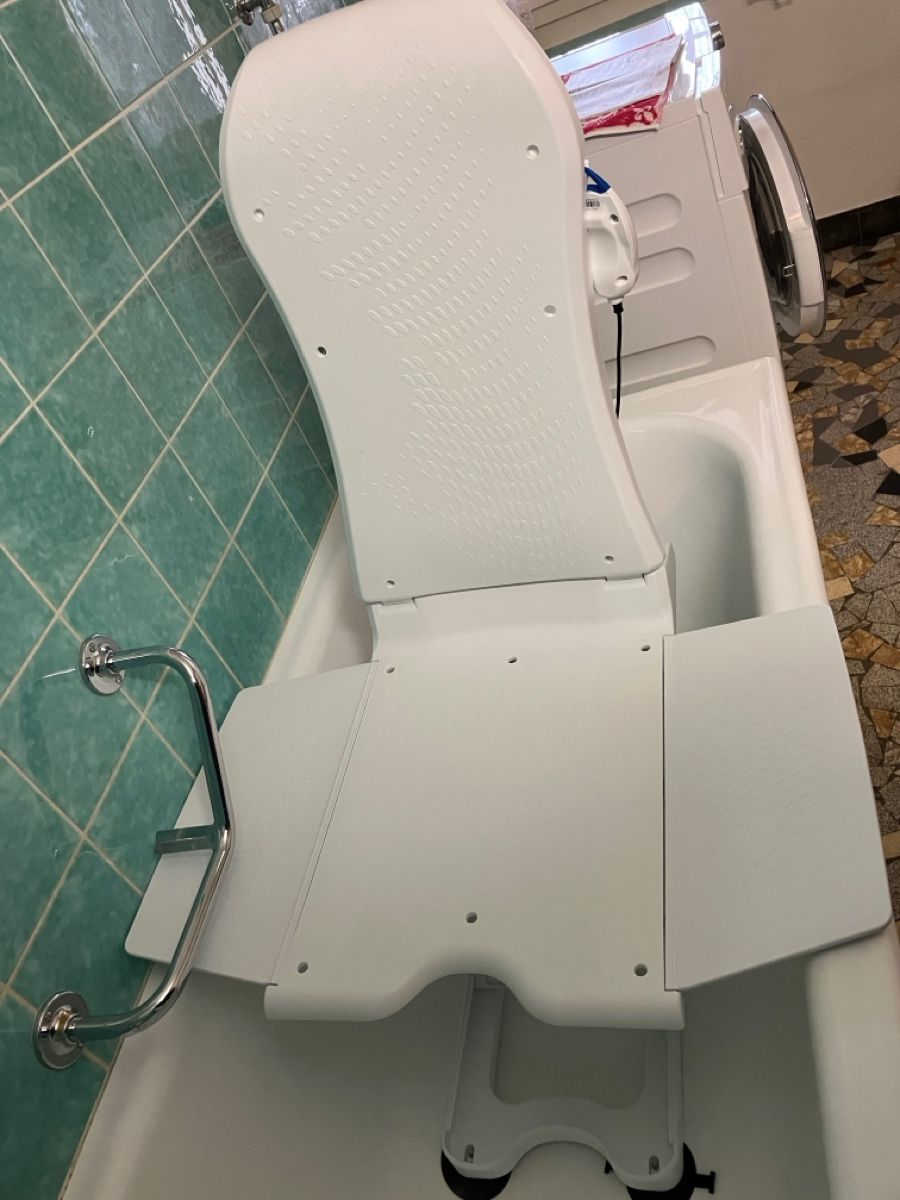 Attrezzature mediche: Badewannenlift AQUATEC KOGIA – Nuovo (secondo la descrizione) da Stäfa venduto da MirjamW. 2