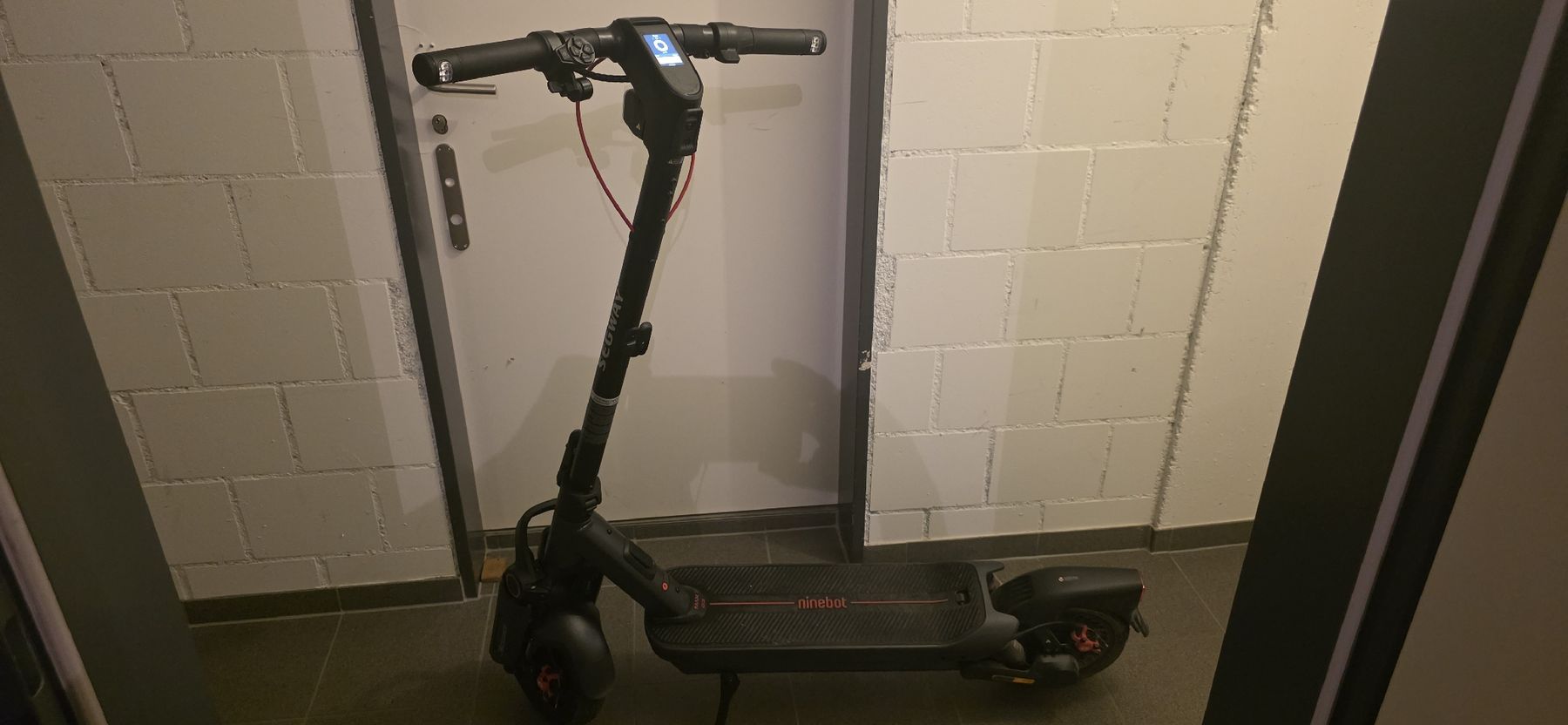 Segway Kickboard: Sagway Ninebot G3 Max,  E-Scooter – Neuf (Voir description) à Bad zurzach par guy1269 1