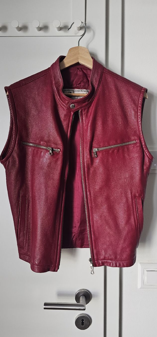 Gilet & Giacche senza maniche: Red Leather Gillet – Usato da La Tour-de-Peilz venduto da mcp_w7rw 1