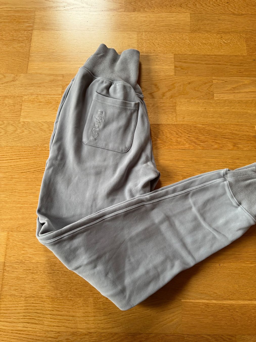 Pantalons: Popflex: Jogginghose / S – D'occasion à Hünibach par s.leptir