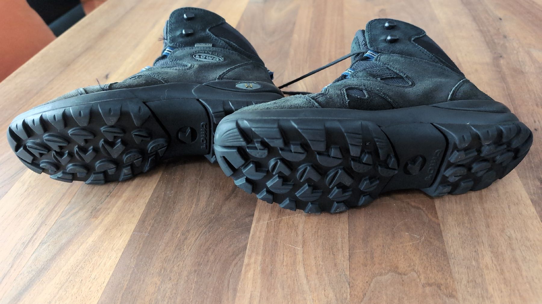 Lowa Herrenschuhe: Wanderschuhe 37.5 – Gebraucht aus Würenlos von Wentta 2
