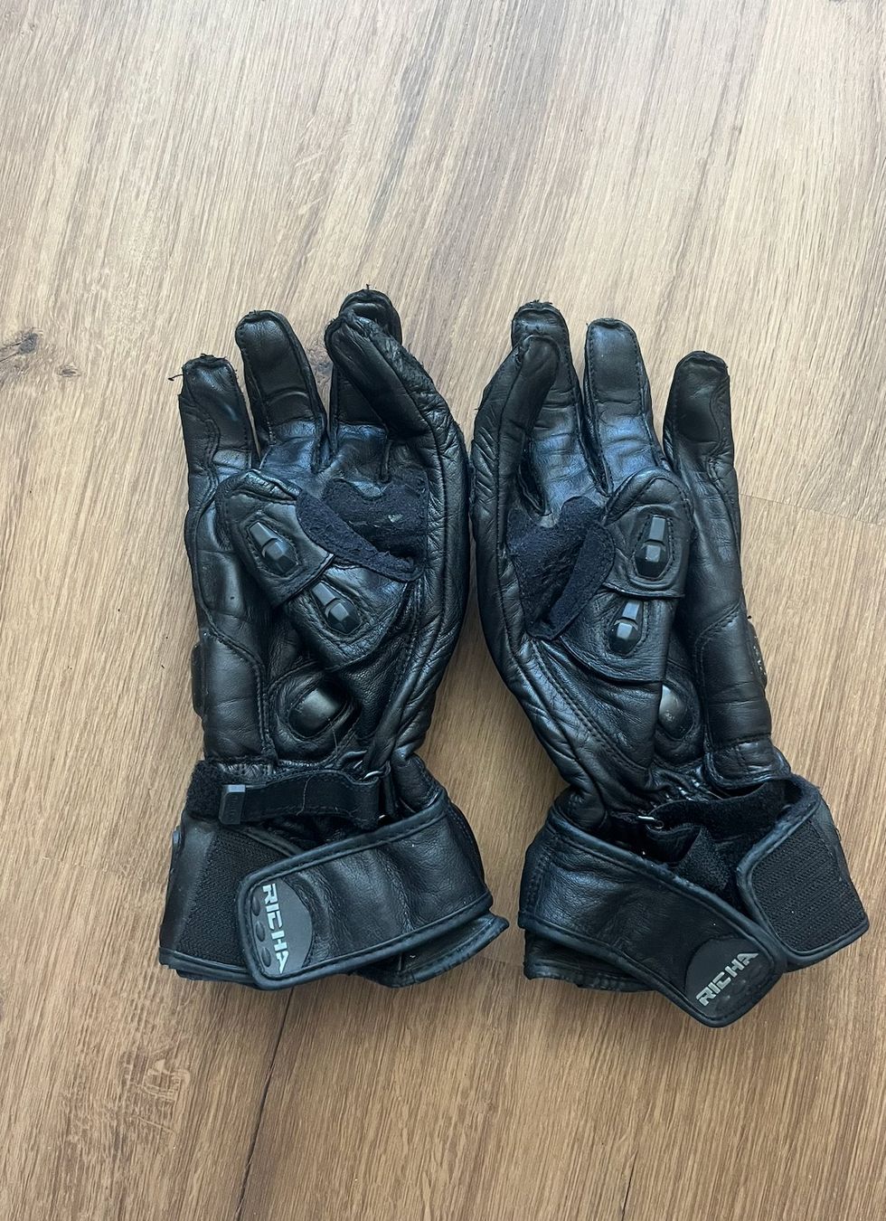 Autres accessoires hommes: Richa Motorrad Handschuhe Schnäppchen 🔥 – D'occasion à Arisdorf par G.Friderich 1