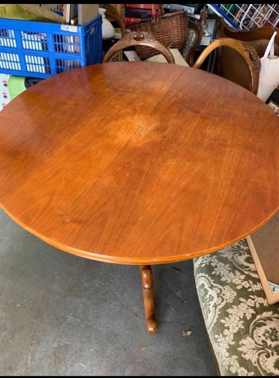 Free/Gratis Vintage Dining Table Kaufen auf Ricardo