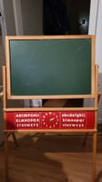 Wandtafel mit Magnetbuchstaben