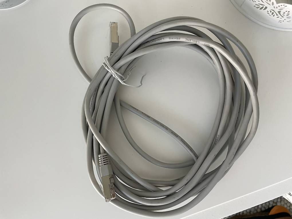 Cavi: Long ethernet cable - high speed – Usato da Zürich venduto da max_8cpy