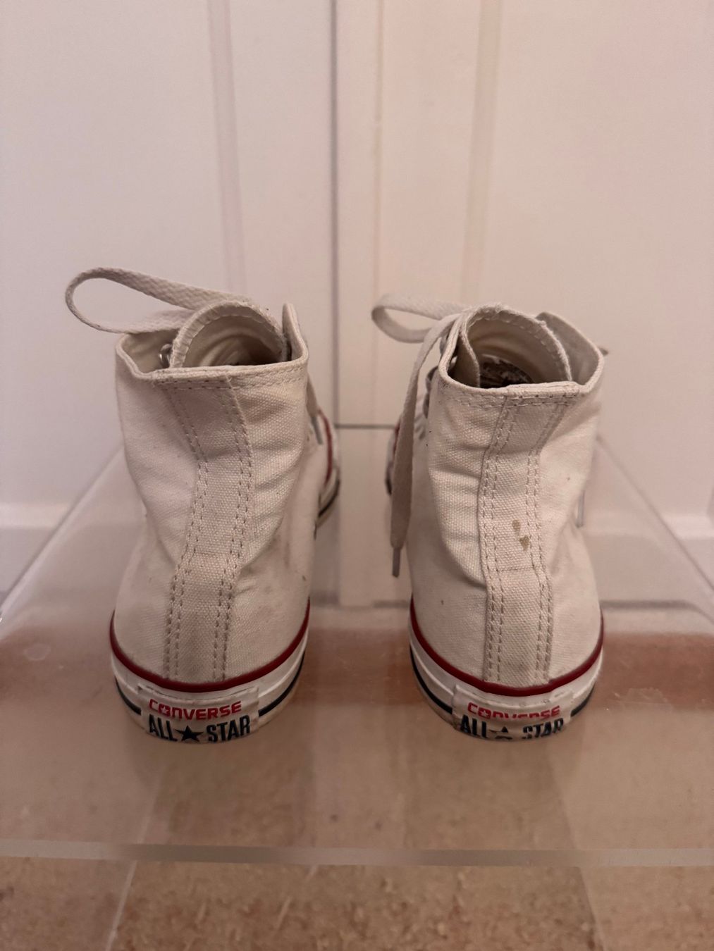 Converse Scarpe da uomo: Converse All Star Chucks High weiss Gr. 38 – Usato da Zürich venduto da 411osmanbey 2