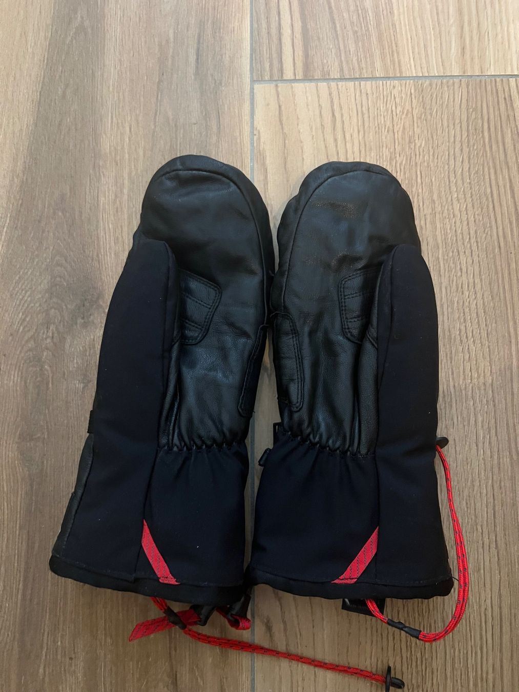 Mammut Guanti & manicotti: Mammut ski Mittens gr 8 – Usato da Hinwil venduto da jua_t8vd 1