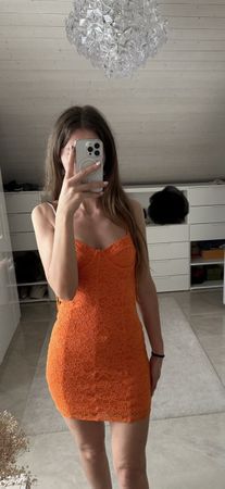 Zara Kleid Spitze orange Grösse S guter Zustand