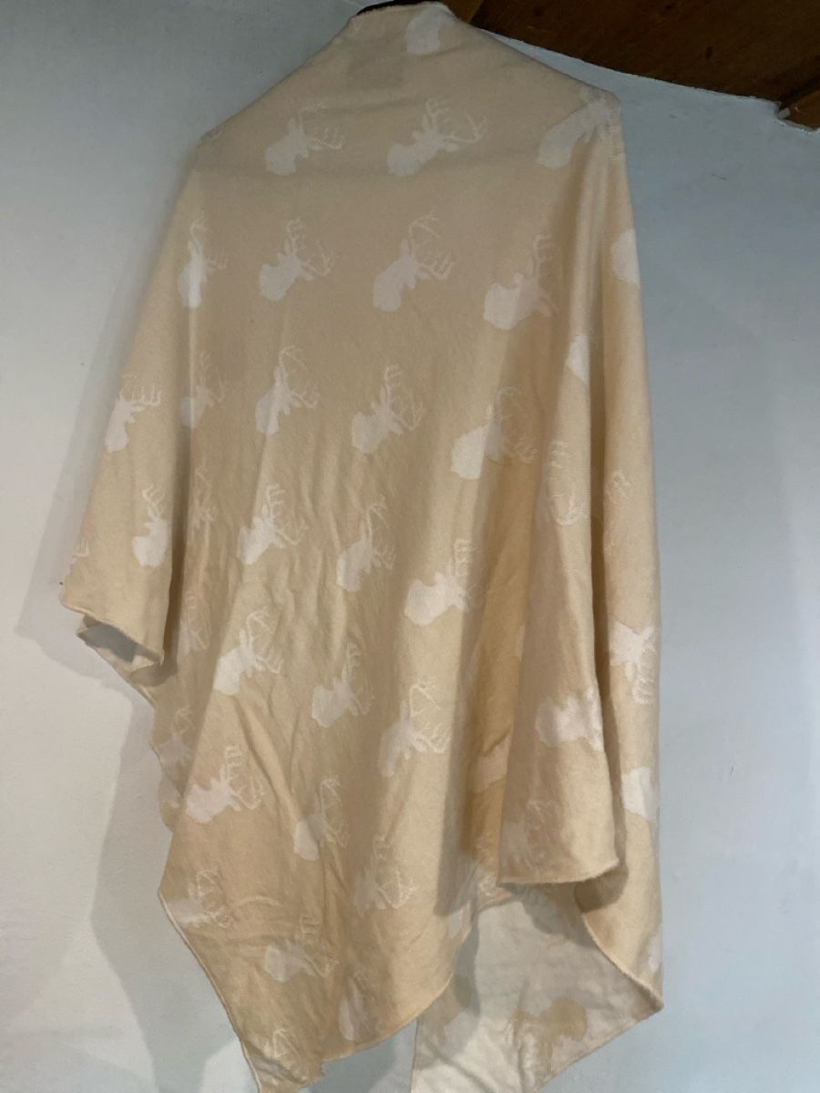 Foulard & Sciarpe: Warmer Trachten Schal, Beige, mit Hirschmuster, Top – Nuovo (secondo la descrizione) da Jonschwil venduto da ssdvm 2