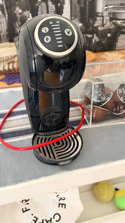 Kaffeemaschinen & Espressomaschinen: machine cafe dolce gusto – Gebraucht aus Yverdon-les-Bains von oporto76 1