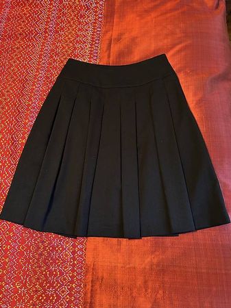 Flared black skirt - like new