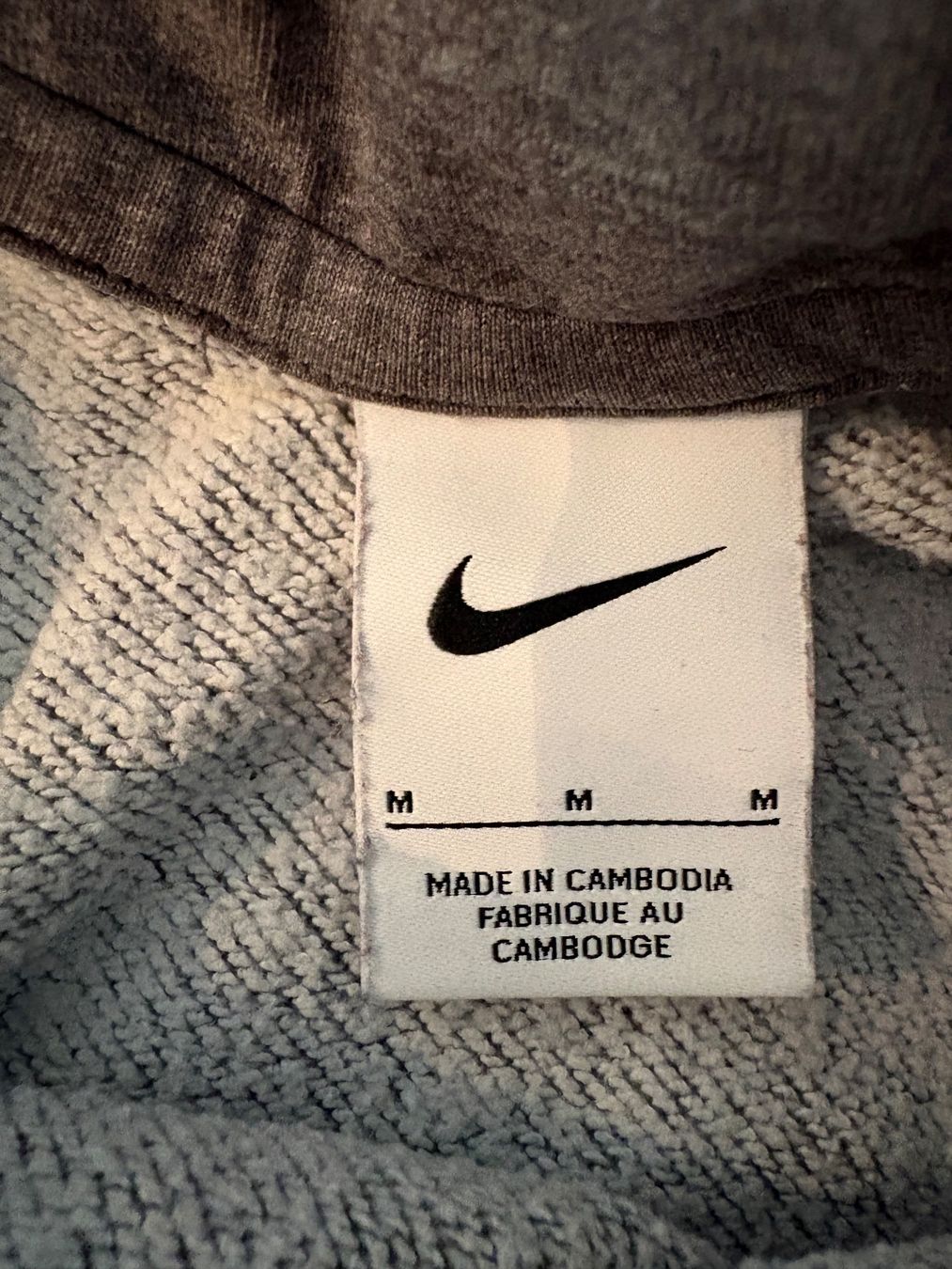 Nike Pullover & Sweatshirts: Hoodie / Kapuzenpullover - Grösse M - Nike – Gebraucht aus Oberuzwil von jabano 2
