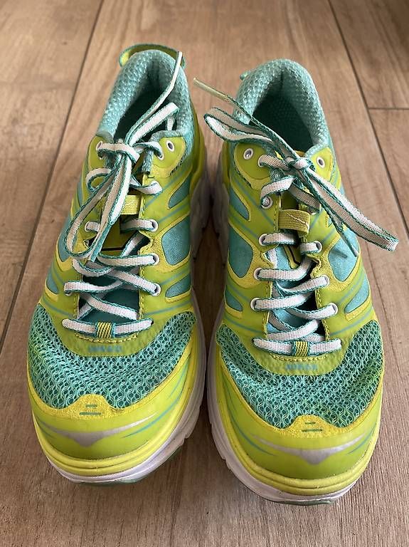 Scarpe da donna: Hoka One One Conquest 2 (W) taille 40 – Usato da Colombier NE venduto da Nikkon