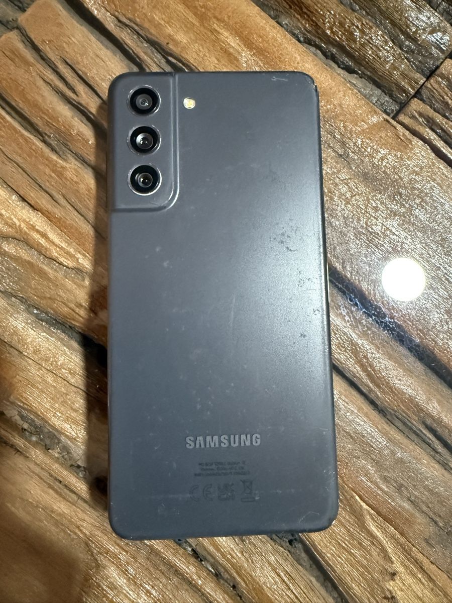 Samsung Portables: Samsung s21 FE 5G – D'occasion à Rothrist par jr_returns 2