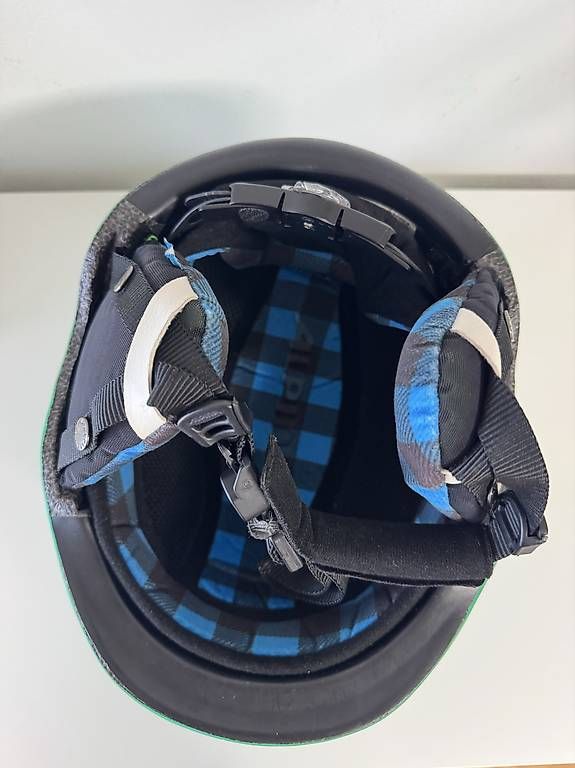 Helme: Alpina Skihelm – Gebraucht aus Thalwil von ben_tzy8 4