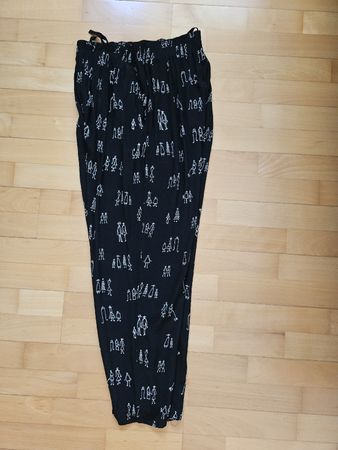 Sommerhose von Ulla Popken Schwarz mit Print Grösse 42/44