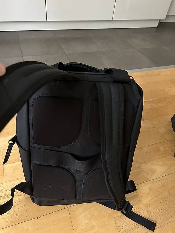 Zaini: Eastpak backpack  – Usato da Basel venduto da Andrewg88 1