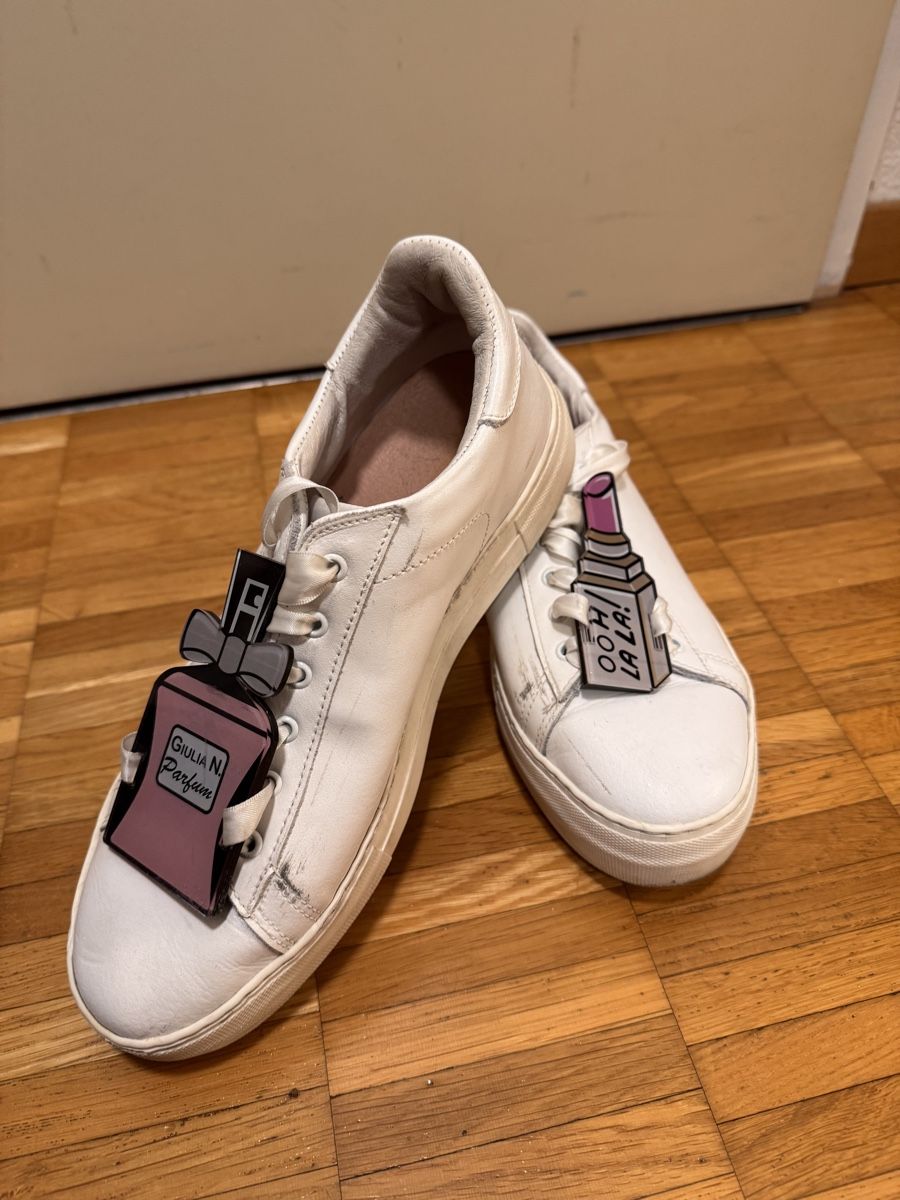 Chaussures femmes: Baskets blanches customisées - taille 41 – D'occasion à Boudry par jul_l9mr 1