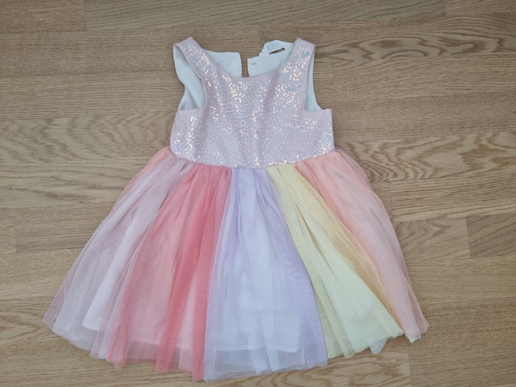 H&M Vestiti & Gonne: Süsses  Kleid Pailletten Gr. 92 Festlich – Usato da Pfäffikon SZ venduto da Ka6ka