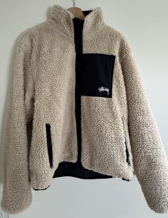 STUSSY SHERPA REVERSIBLE JACKET // BEIGE