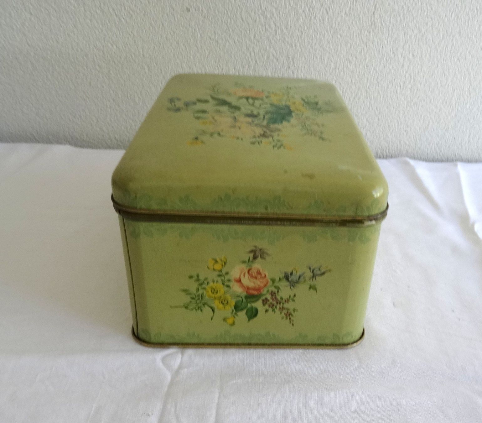 AluBox Dosen: Vintage Biskuitbüchse – Gebraucht aus Minusio von Mer66 4